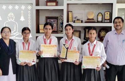 श्री महावीर जैन माडल सी.सै. स्कूल की छात्राओं को समान्य ज्ञान प्रतियोगिता में मिला प्रथम स्थान