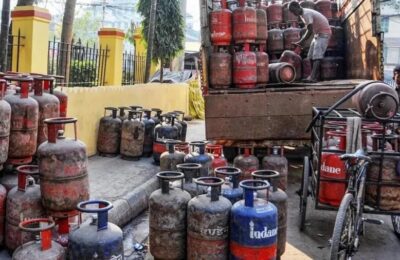 LPG सिलेंडर के दाम घटे, देखें नई कीमत