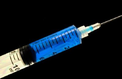 खांसी का इलाज कराने गए मरीज को लगाया रेबीज का इंजेक्शन