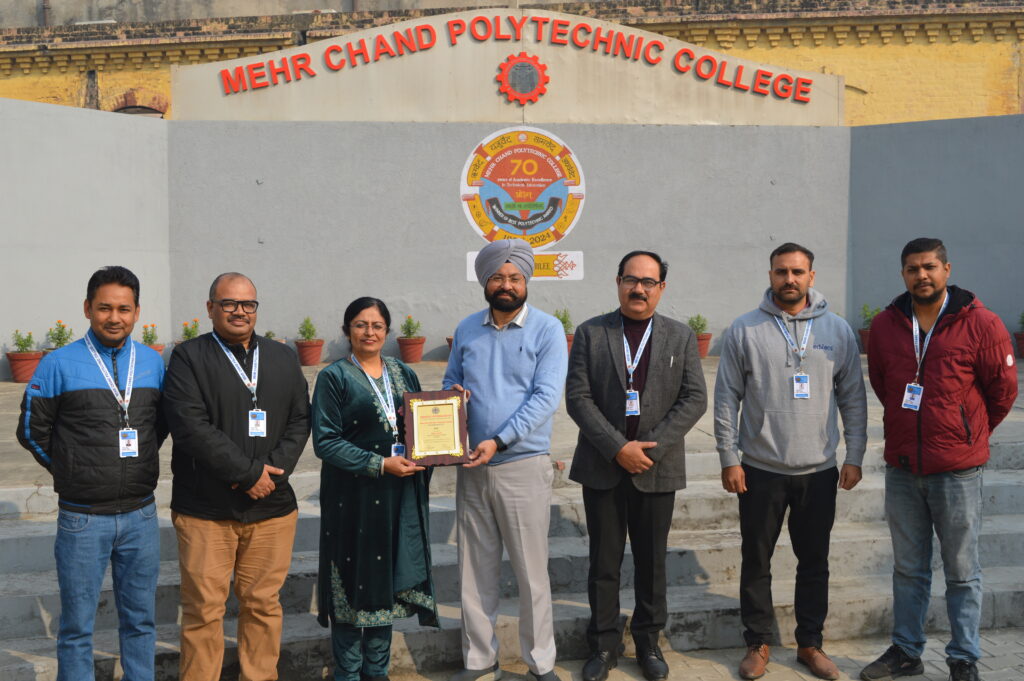 श्रीमती ऋचा अरोड़ा को मिला पंजाब राज्य का बेस्ट पॉलीटेक्निक टीचर अवार्ड