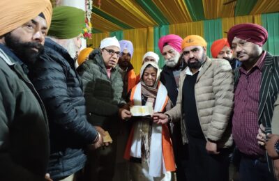 डॉ. उबराय ने दिवंगत पत्रकार हरजीत ग्रेवाल के परिवार की थामी बांह