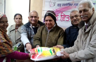 ब्लड बैंक द्वारा 205वां मासिक राशन वितरण समारोह आयोजित