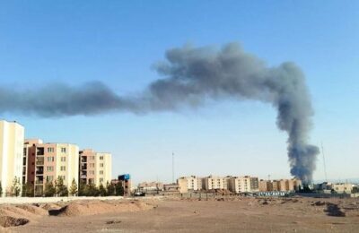 धमाकों की आवाज से दहला तेहरान, फैला काला धुआं