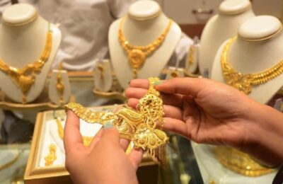 सोना-चांदी हुआ सस्ता, जानें आज का नया रेट