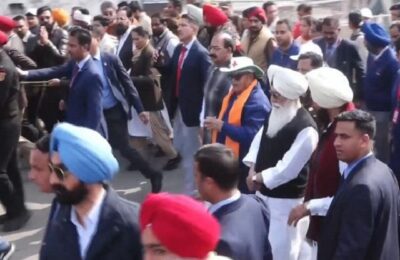 राज्यपाल गुलाब चंद कटारिया द्वारा नशों के खिलाफ निकाली जा रही पैदल यात्रा मे डेरा राधा स्वामी ब्यास प्रमुख भी मौजूद