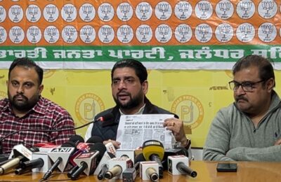 जब-जब आम आदमी पार्टी गिरती है तब-तब ऑपरेशन लोटस का झूठ प्रोपेगंडा करती है-शीतल अंगुराल*