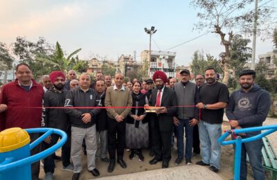 ਸਾਂਸਦ ਚਰਨਜੀਤ ਸਿੰਘ ਚੰਨੀ ਦੀ ਗਰਾਂਟ ਵਿੱਚੋ ਵਾਰਡ ਨੰ 25 ਦੀ ਸ਼੍ਰੀ ਮਨਮੋਹਨ ਕਾਲੀਆ ਪਾਰਕ ਸੈਂਟਰਲ ਟਾਊਨ ਵਿਖੇ ਲਗਵਾਇਆ ਗਿਆ ਓਪਨ ਜਿਮ