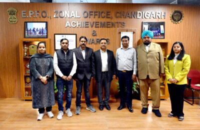 कर्मचारी भविष्य निधि संगठन, क्षेत्रीय कार्यालय चंडीगढ़ द्वारा सेवा वितरण में उत्कृष्टता के लिए सर्वश्रेष्ठ क्षेत्रीय कार्यालयों एवं कर्मचारियों को सम्मानित किया गया