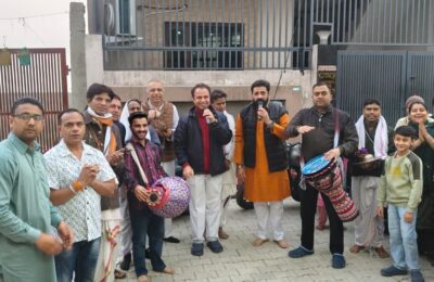 महाप्रभु जी की पालकी सेवा हर्ष, राजू कश्यप, लड्डू शर्मा ने की