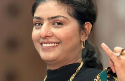 गायिका ज्योति नूरा के घर के बाहर चली गोलियाँ