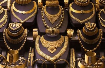 गिरा सोने-चांदी का भाव, इतनी रह गई कीमत