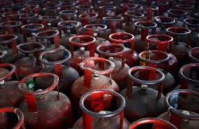 कमर्शियल गैस सिलेंडर की सप्लाई  बंद, जाने क्यों