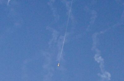 ईरान ने इजराइल की ओर क्लस्टर बम से लैस बैलिस्टिक मिसाइलें  दागी