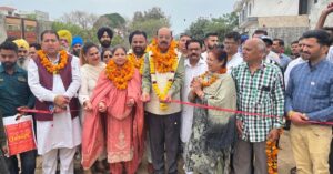 कैबिनेट मंत्री मोहिंदर भगत ने गीता कॉलोनी में 45.30 लाख की लागत से सड़कों के निर्माण कार्य की शुरुआत की कहा, विकास कार्यों को तेजी से आगे बढ़ा रही पंजाब सरकार