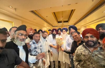 ਅੱਜ ਜਲੰਧਰ ਆਉਣ ‘ਤੇ ਸ਼੍ਰੋਮਣੀ ਅਕਾਲੀ ਦਲ ਦੇ ਪ੍ਰਧਾਨ ਸ. ਸੁਖਬੀਰ ਸਿੰਘ ਬਾਦਲ ਜੀ ਦਾ ਸਵਾਗਤ ਕੀਤਾ ਗਿਆ  –