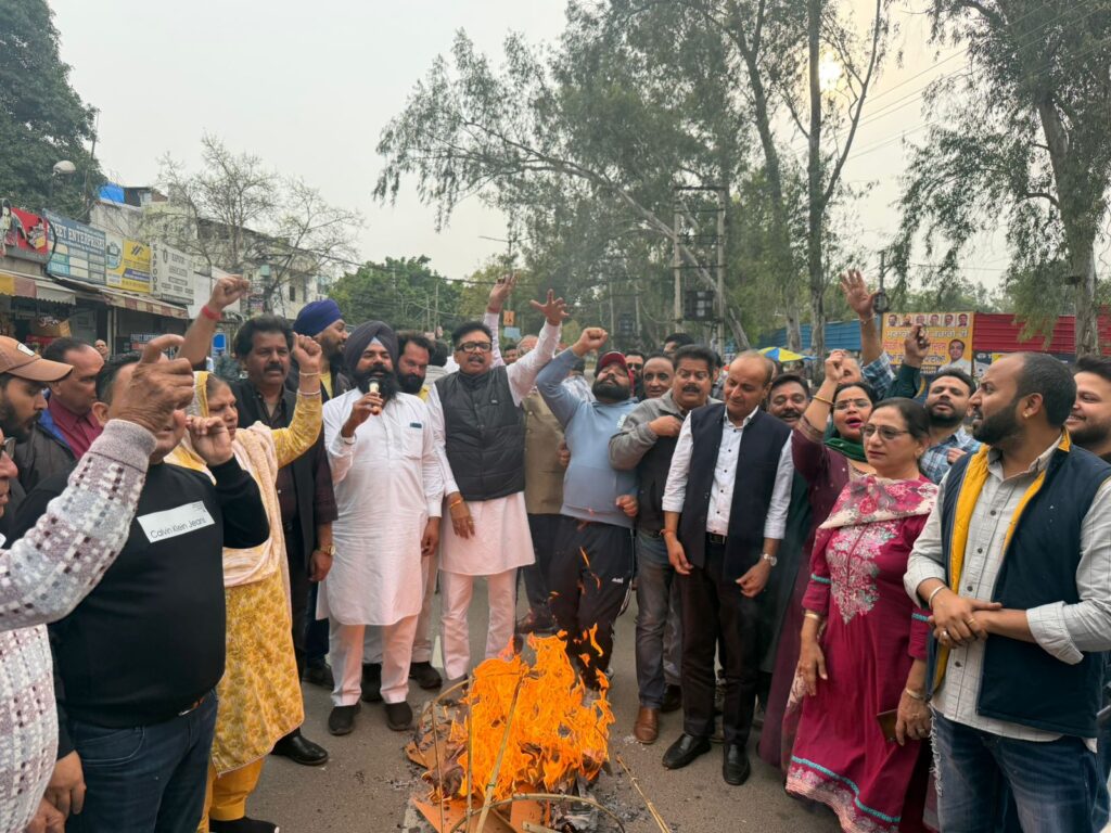 ਡੀ ਐਮ ਗਗਨਦੀਪ ਸਿੰਘ ਰੰਧਾਵਾ ਖੁਦਕੁਸ਼ੀ ਮਾਮਲੇ ਦੀ ਸੀ ਬੀ ਆਈ ਜਾਂਚ ਹੋਵੇ:  ਰਜਿੰਦਰ ਬੇਰੀ , ਸੁਰਿੰਦਰ ਕੌਰ