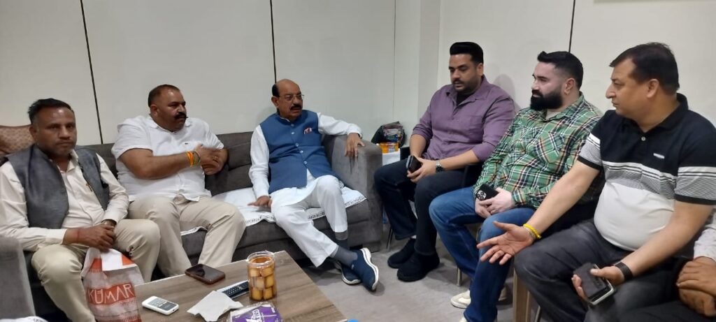 जालंधर के पूर्व सांसद सुशील रिंकू की माता जी की तबियत बिगड़ी, अस्पताल में भर्ती, हालचाल जानने अस्पताल पहुंचे कैबिनेट मंत्री मोहिंदर भगत*