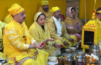 थाली में भोजन, होठों पर भजन  जीवन का दिव्य संतुलन– नवजीत भारद्वाज*