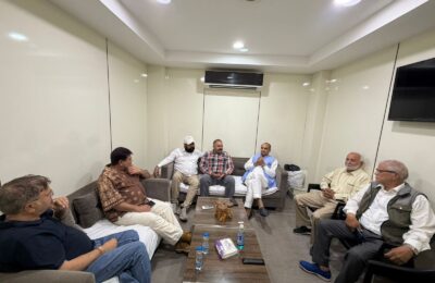 पूर्व सांसद सुशील रिंकू की माता जी का हालचाल जानने अस्पताल पहुंचे AAP के वरिष्ठ नेता दीपक बाली