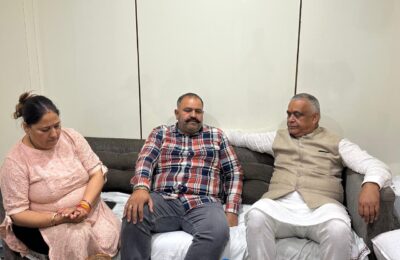 पूर्व सांसद सुशील रिंकू की माता जी का हालचाल जानने अस्पताल पहुंचे BJP नेता केडी भंडारी*