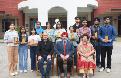 ਫਾਊਂਡੇਸ਼ਨ ਪ੍ਰੀਖਿਆਵਾਂ ਪਾਸ ਕੀਤੀਆਂ ਹਨ