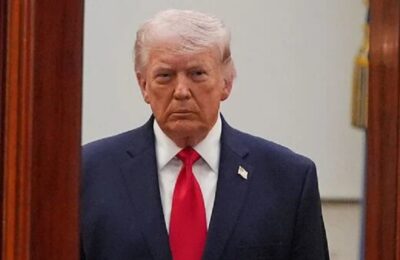 ट्रंप ने ब्रांडेड और पेटेंटेड दवाओं पर 100% Tarrif लगाने की घोषणा की