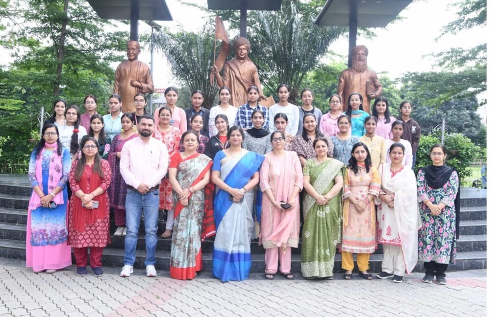 एच एम वी में ‘ज़ीमैन प्रभाव के माध्यम से परमाणु संरचना का अनावरण विषय पर सेमिनार-सह-कार्यशाला का आयोजन