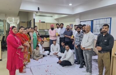 राधे राधे बोल, राधे राधे बोल, वृंदावन में ढोल के संकीर्तन पर खूब नाचे भक्त वृंद – सनी दुआ