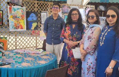 बचपन में ऑटिज़्म शुरुआती संकेत, चुनौतियाँ और उपचार ऑटिज़्म या ऑटिज़्म स्पेक्ट्रम डिसऑर्डर (ASD) एक न्यूरो-डेवलपमेंटल स्थिति है