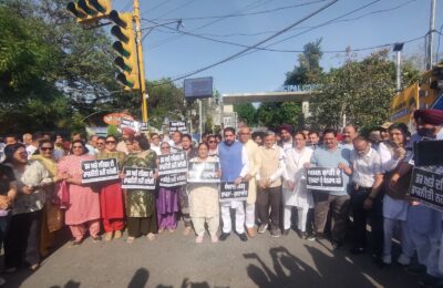 जालंधर भाजपा ने पंजाब मे निरंतर हो रहे ग्रेनाइट हमलों और बाबा साहिब अम्बेडकर जी की प्रतिमा की 9वी बार बेअदबी के खिलाफ सैंकड़ों भाजपा वर्करों ने विशाल रोष मार्च निकाला*