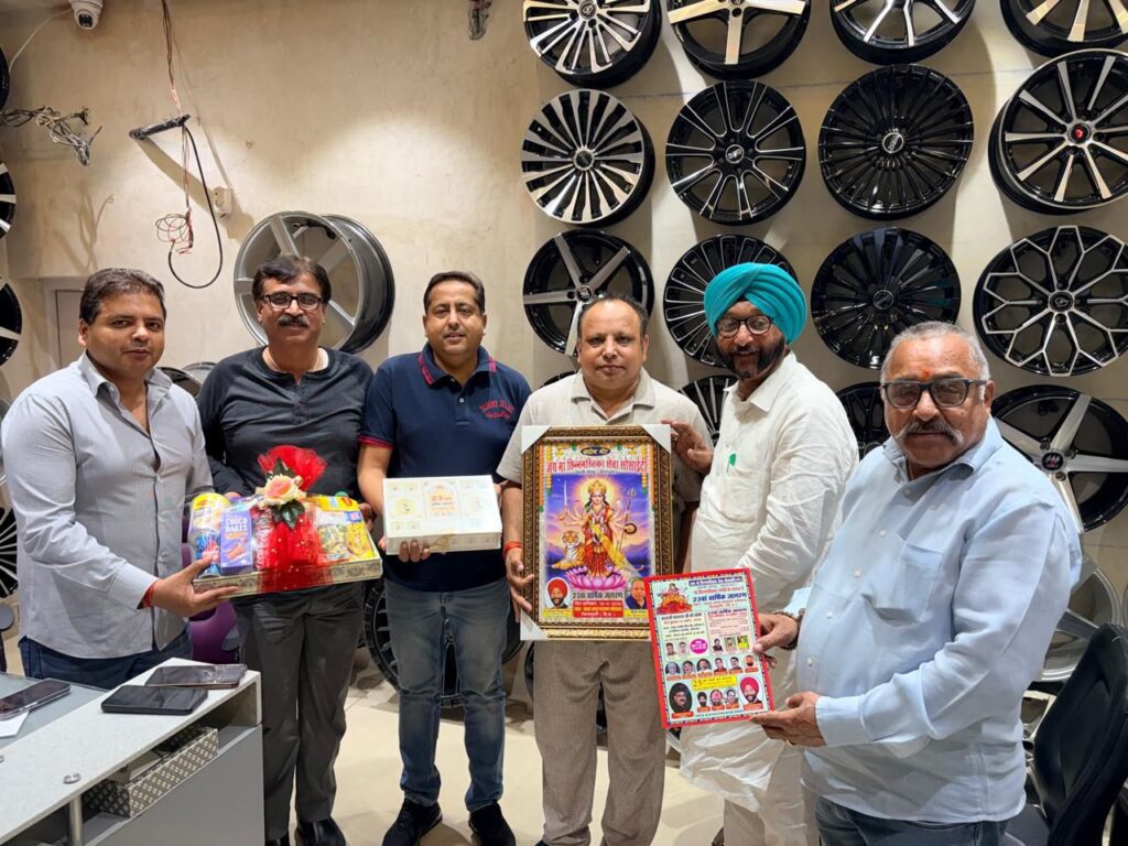 23ਵੇਂ ਵਿਸ਼ਾਲ ਜਾਗਰਣ ਸਬੰਧੀ ਕੌਂਸਲਰ ਮਨਜੀਤ ਸਿੰਘ ਟੀਟੂ ਵੱਲੋਂ ਸਬਜ਼ੀ ਮੰਡੀ ਤੇ ਫਰੂਟ ਮੰਡੀ ਦੇ ਅਹੁਦੇਦਾਰਾਂ ਨੂੰ ਨਿਮੰਤਰਣ*