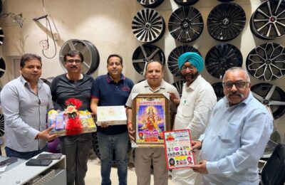 23ਵੇਂ ਵਿਸ਼ਾਲ ਜਾਗਰਣ ਸਬੰਧੀ ਕੌਂਸਲਰ ਮਨਜੀਤ ਸਿੰਘ ਟੀਟੂ ਵੱਲੋਂ ਸਬਜ਼ੀ ਮੰਡੀ ਤੇ ਫਰੂਟ ਮੰਡੀ ਦੇ ਅਹੁਦੇਦਾਰਾਂ ਨੂੰ ਨਿਮੰਤਰਣ*