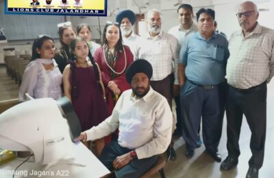 लायंस क्लब जालंधर ने फ्री  स्किन अवेयरनेस व फेशियल सौंदर्य जांच कैंप लगाया*