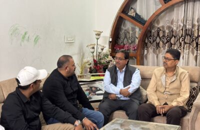 पूर्व सांसद सुशील रिंकू की बीमार माता जी का हालचाल जानने पहुंचे पंजाब भाजपा के राज्य महासचिव राकेश राठौर*