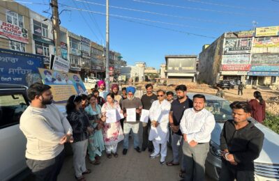 शिवालिक पाम सिटी से खरड़ महासचिव प्रीति राणा ने बताया कि शिवालिक सिटी के निवासियों ने आम आदमी पार्टी सरकार के खिलाफ विरोध जताया