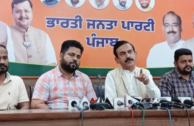 एस.डी.एम. खरड़ के दफ्तर में आप पार्टी ने आधी रात को नयागाँव नगर काउन्सिल की  वोटर  लिस्ट में की हेरफेर:- भाजपा*