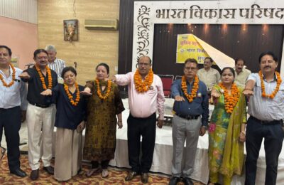 ਗੁਰਦੁਆਰਾ ਗੁਰਦੇਵ ਨਗਰ ਵਿਖੇ ਇਸਤਰੀ ਸਤਸੰਗ ਸਭਾਵਾਂ ਵੱਲੋਂ ਨਾਮ ਬਾਣੀ ਦੀ ਛਹਬਰ  ਲਾਈ।