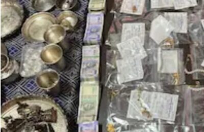 सरकारी अफसर की करोड़ों की धांधली का खुलासा, फ्लैट और कई गाड़ियां जब्त