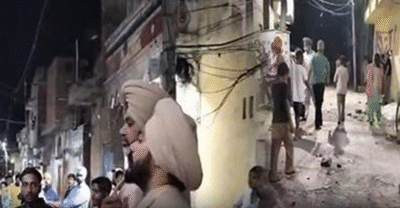 Amritsar में देर रात 2 गुटों में हुई खूनी जंग, ईंट-पत्थर व पैट्रोल बम फैंके, CCTV में कैद हंगामा