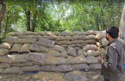अनाज मंडी से बीती रात चोरों ने गेहूं की चोरी