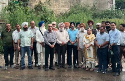 *ਮਾਡਲ ਟਾਊਨ ਵਿੱਚ ਗੈਰਕਾਨੂੰਨੀ ਕੂੜਾ ਡੰਪ ਖਿਲਾਫ਼ ਵੱਡਾ ਪ੍ਰਦਰਸ਼ਨ – ਪ੍ਰਸ਼ਾਸਨ ਉੱਤੇ ਲਾਪਰਵਾਹੀ ਦੇ ਗੰਭੀਰ ਦੋਸ਼ ਜਸਵਿ ਸਿੰਘ ਸਾਹਨੀ ਪ੍ਰਧਾਨ ਜੁਆਇੰਟ ਐਕਸ਼ਨ ਕਮੇਟੀ ਮਾਡਲ ਟਾਊਨ ਜਲੰਧਰ  **