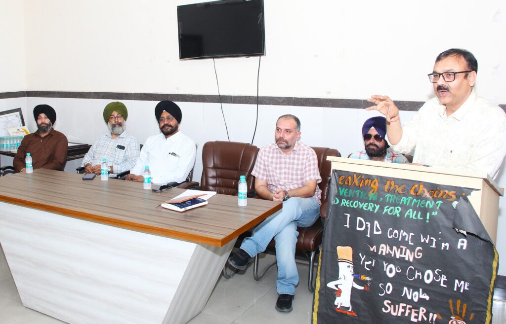 30 ਸਾਲ ਤੋਂ ਵੱਧ ਉਮਰ ਦੇ ਸਾਰੇ ਲੋਕਾਂ ਨੂੰ ਬਲੱਡ ਪ੍ਰੈਸ਼ਰ ਦੀ ਨਿਯਮਤ ਜਾਂਚ ਕਰਵਾਉਣੀ ਚਾਹੀਦੀ ਹੈ- ਸਿਵਲ ਸਰਜਨ ਡਾ. ਰਾਜੇਸ਼ ਗਰਗ