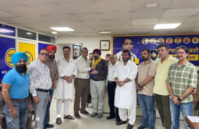 जालंधर सेंट्रल में कांग्रेस को बड़ा झटका, इंदरमोहन सिंह हनी नितिन कोहली की अगुवाई में ‘आप’ में शामिल