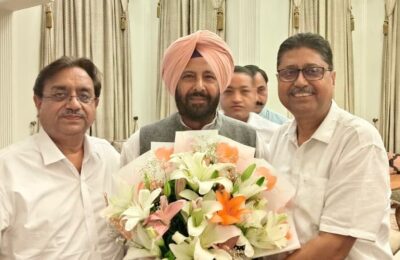 नवनियुक्त प्रदेश अध्यक्ष केवल सिंह ढिल्लों से मिले भाजपा प्रदेश महामंत्री राकेश राठौर