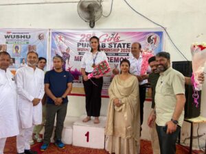 ट्रिनिटी सीनियर सेकेंडरी विंग की छात्रा श्रेया चंद्रा ने गोल्ड मेडल जीता