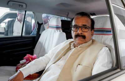 जॉर्ज कुरियन ने दिया इस्तीफ़ा, राष्ट्रपति ने किया मंजूर