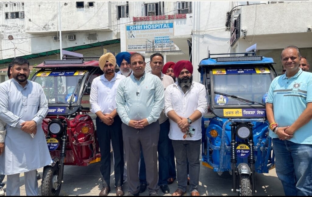 पंजाब में अपनी तरह की पहली पहल: नितिन कोहली ने वरिष्ठ नागरिकों के लिए शुरू की निशुल्क ई-रिक्शा सेवा