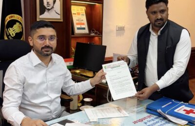 गाय को राष्ट्रीय पशु घोषित करने की मांग, मुस्लिम संगठन पंजाब प्रधान एडवोकेट नईम खान ने प्रधानमंत्री के नाम डीसी को दिया ज्ञापन**