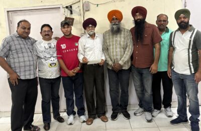 ਗਰਮੀਆਂ ਦੀਆਂ ਛੁੱਟੀਆਂ ਕਰਕੇ ਸਕੂਟਰ ਮਾਰਕੀਟ ਦੀਆਂ ਦੁਕਾਨਾਂ 25,26,27,28,ਜੂਨ ਨੂੰ ਬੰਦ ਰਹਿਣਗੀਆਂ  ਜਲੰਧਰ ਟੂ ਵੀਲਰ ਡੀਲਰ ਐਸੋਸੀਏਸ਼ਨ ਦੇ ਸਮੂਹ ਮੈਂਬਰਾਂ ਦੀ ਇਕ ਮੀਟਿੰਗ ਐਸੋਸੀਏਸ਼ਨ ਦੇ ਪ੍ਰਧਾਨ ਤਜਿੰਦਰ ਸਿੰਘ ਪਰਦੇਸੀ ਦੀ