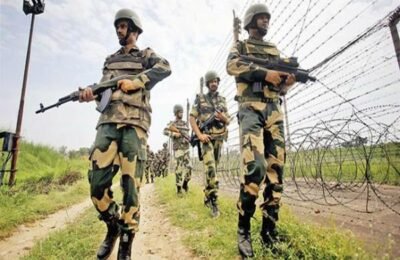 सुरक्षाबलों ने एक संदिग्ध आतंकी ठिकाने का पता लगाकर उसे किया ध्वस्त